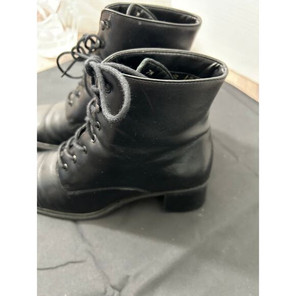 Caressa Lark Leather Boot Vintage black Block heel Size 7 - Picture 5 of 9